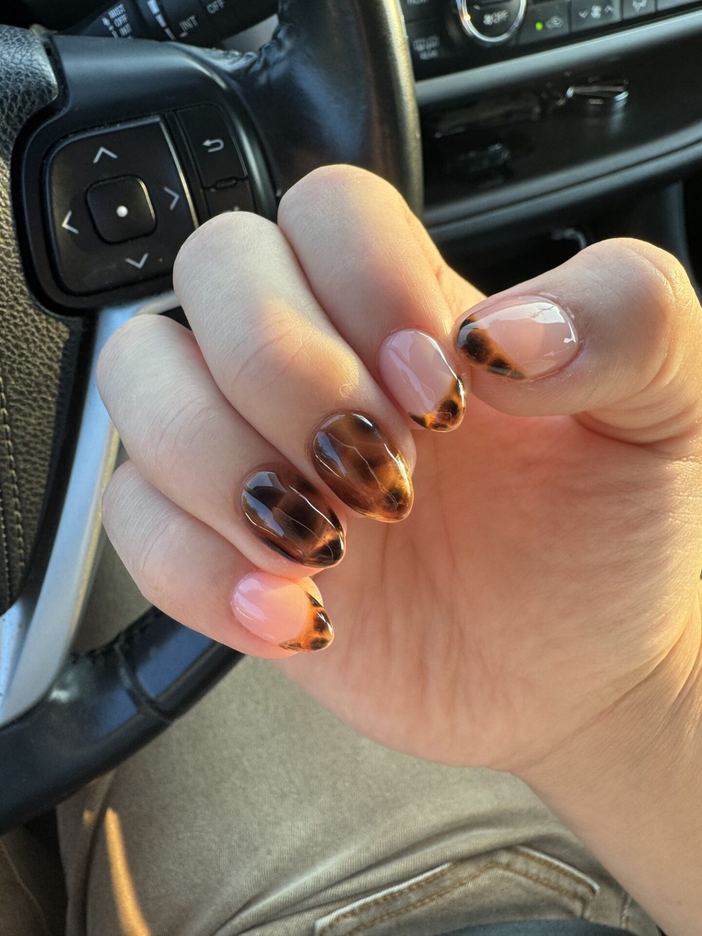 Fall Nails You’ll Want to Screenshot for Your Next Mani Appointment